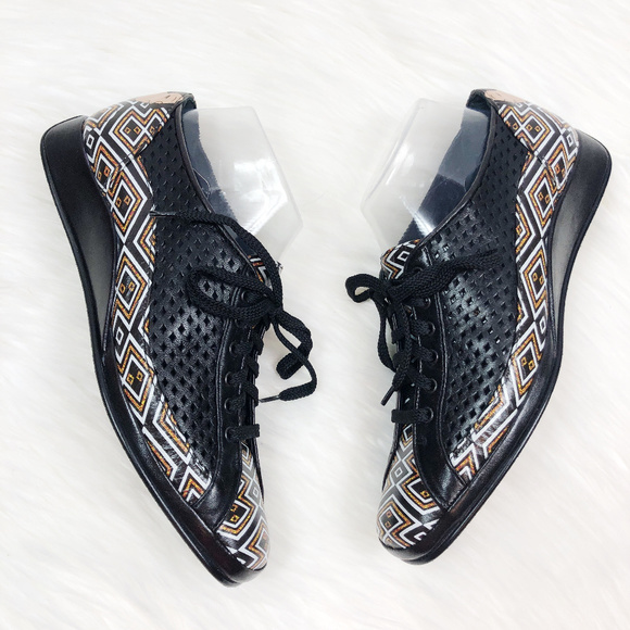ICON Shoes - [ICON] Wearable Art Gustav Klimt Lace Up Sneakers